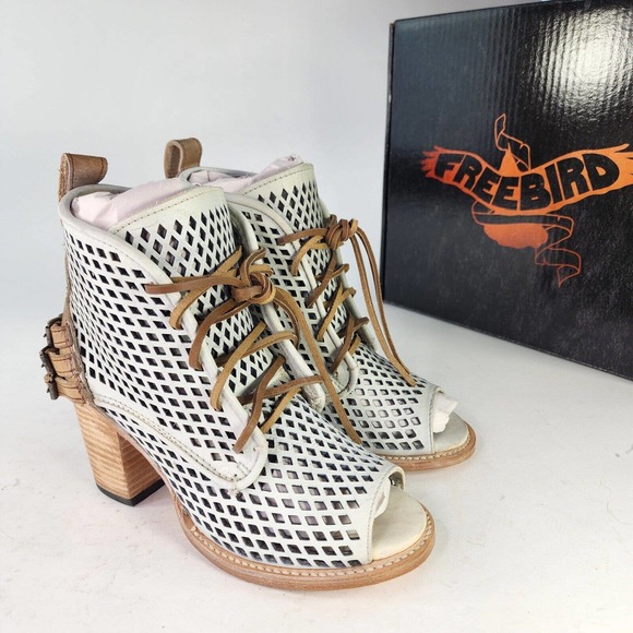 Freebird by Steven women's FB-Benni white boots US 8 Perforated Lace Heel sandal - Picture 4 of 9